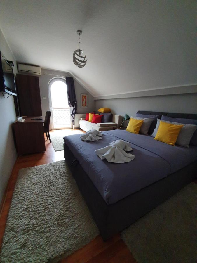Guest House Mines Vrdnik Luaran gambar