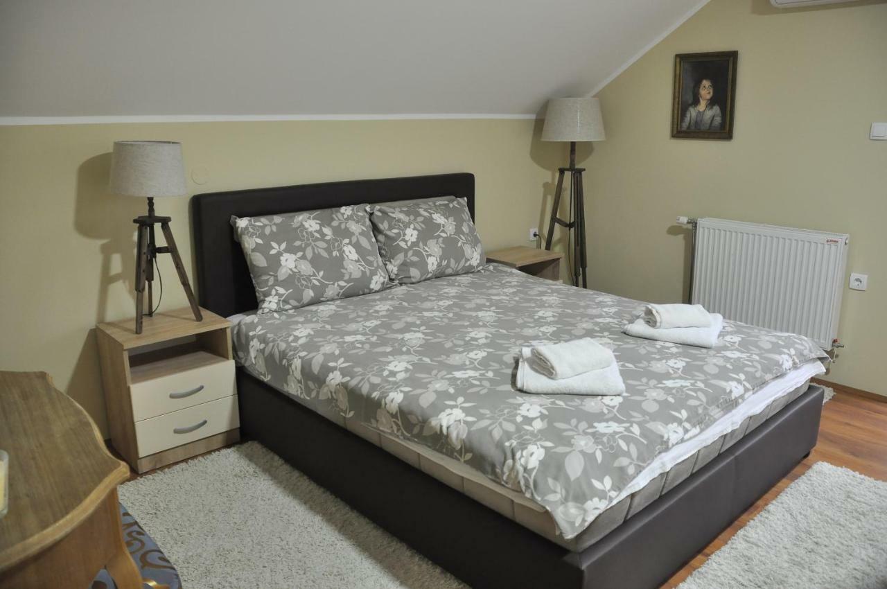 Guest House Mines Vrdnik Luaran gambar