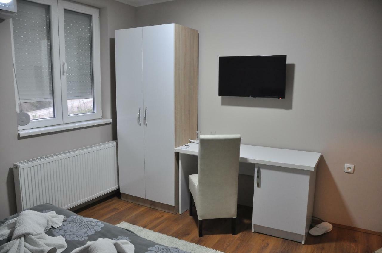 Guest House Mines Vrdnik Luaran gambar